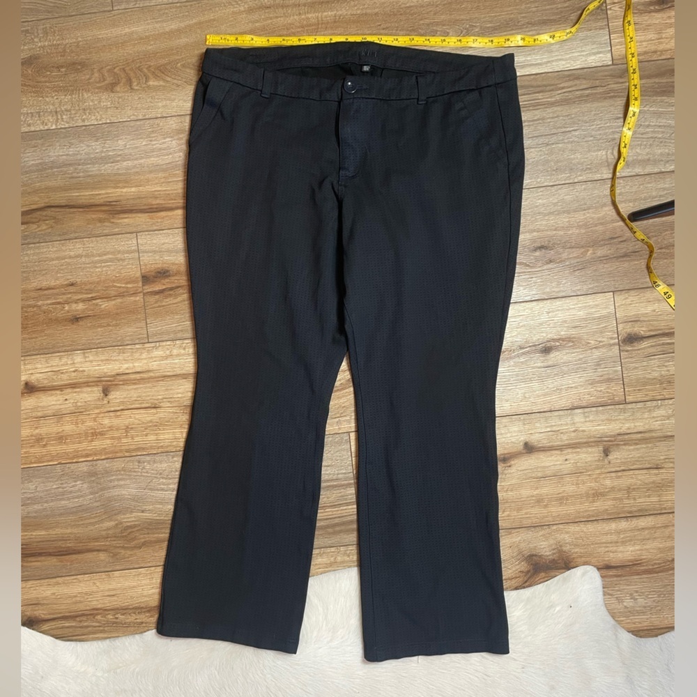 Kut from the Kloth Black Trouser Bootcut style